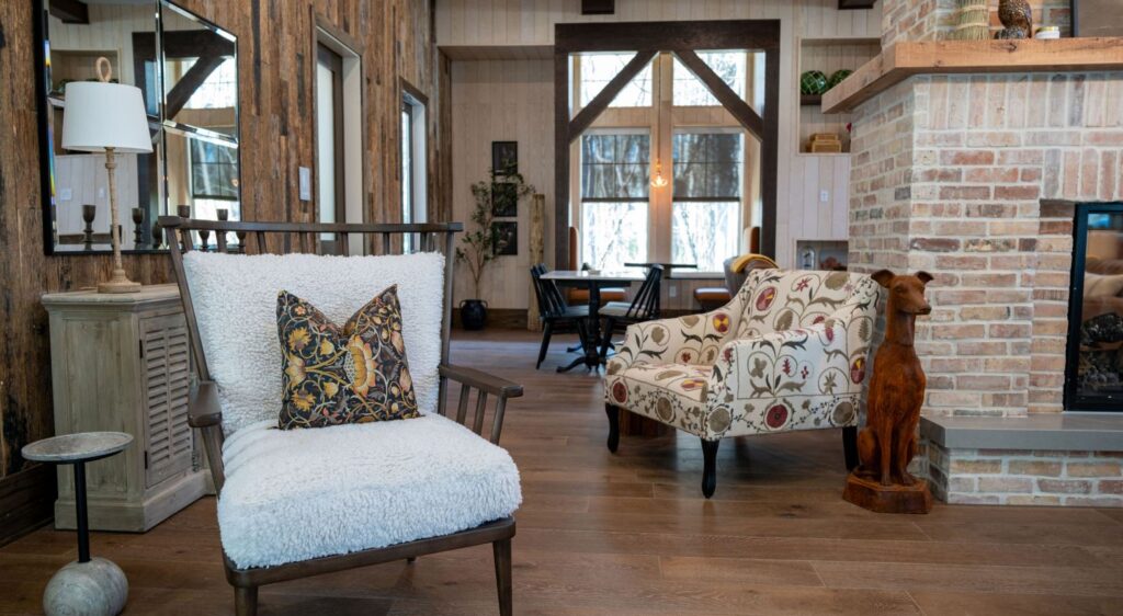 Halcyon-33-2450c2957976a1be7806bdef4ceea303